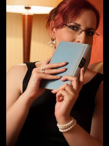 Domina Miss Leonie - Fetisch-Escort 11