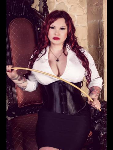 Bizarrlady Betty im Atelier L 16