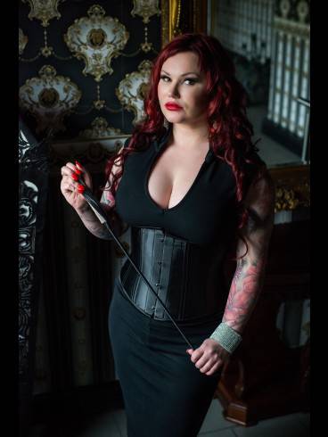 Bizarrlady Betty im Atelier L 38