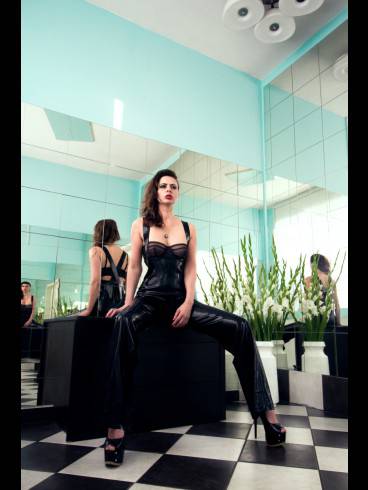 Lady Gina im Fetisch Atelier 14