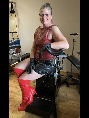 Mistress Sandra 5