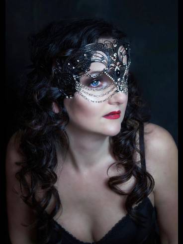 Lady Donatella IM STUDIO BLACK FUN 3