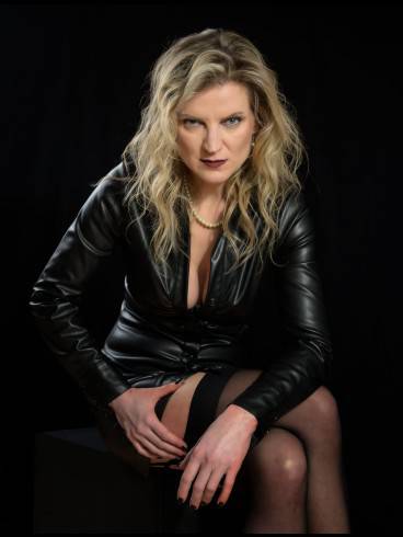 Herrin Genoveva 4