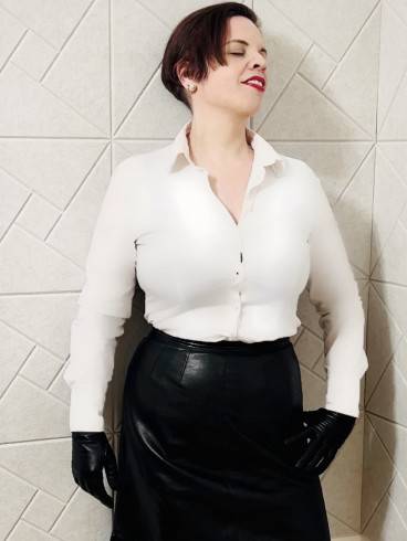 Mistress SKYLLA JADORE - Dominastudio PANIC ROOM 8