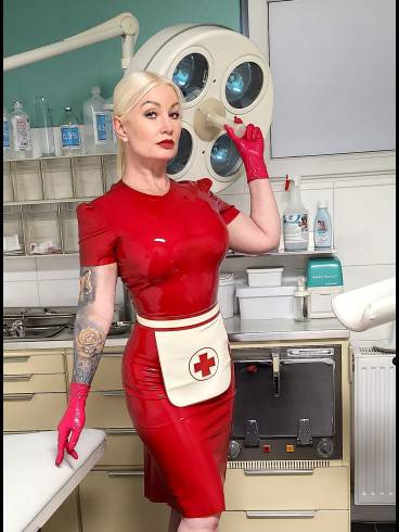 Fetish-Klinik Special mit Victoria Violence 1