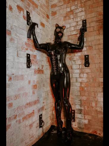 Latex pur mit Lucy 2