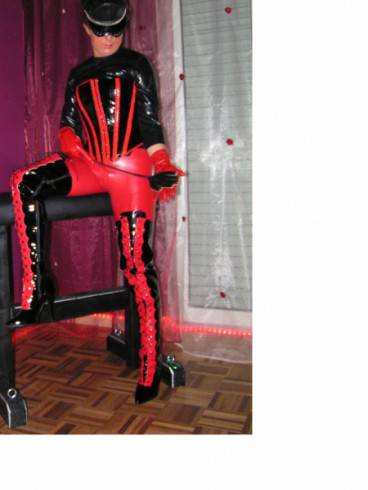 LADY DOMINIQUE 3