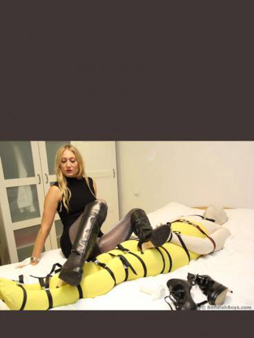 Mistress Lady Larissa - Session in München! 19