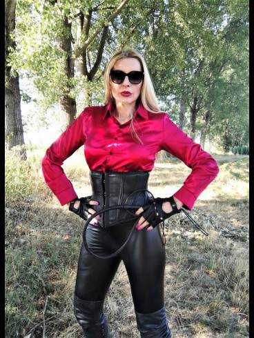 DOMINA SRENI - Dominatrix Milano 4