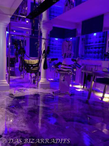 DAS B I Z A R R A D I E S - einfach mehr für Dich. 13