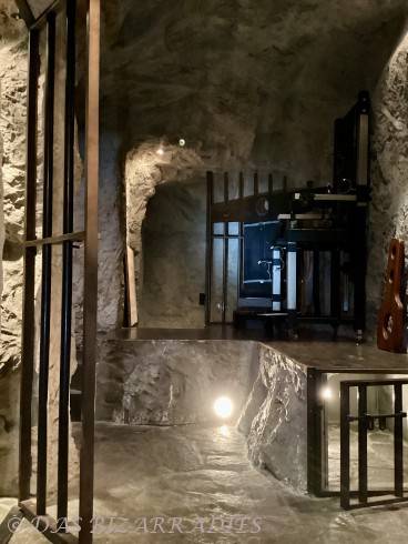 DAS B I Z A R R A D I E S - einfach mehr für Dich. 18