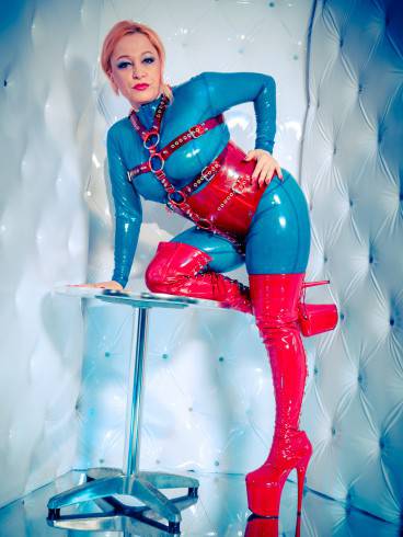 Debütanten Dienst bei L.Oksana 37