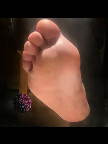 GoddessRoxanne - Die (Fuß)Göttin - knie nieder.. 16