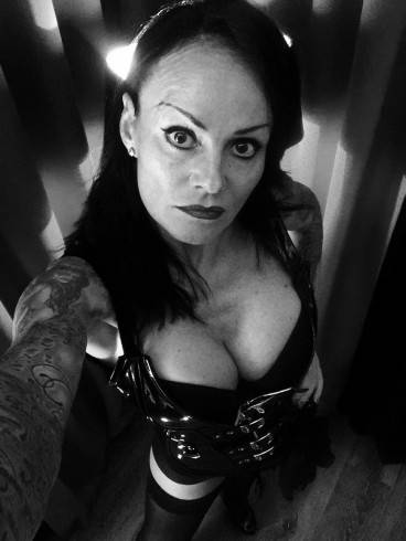 Domina Herrin Liane in der SM-Lounge 58