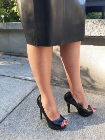 LATEX FETISCHISTEN - SKLAVEN GESUCHT!!! 9