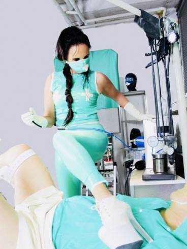 Lady Sarah Lee - Lederherrin & Latexdiva 12