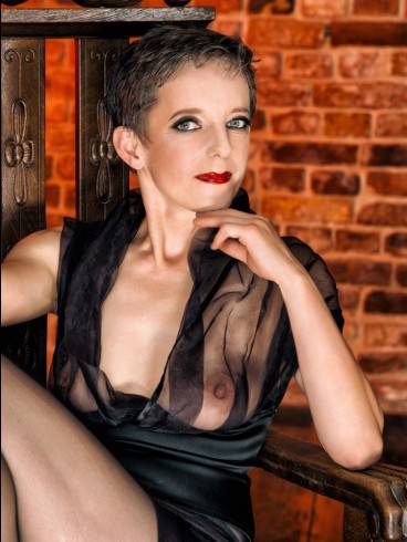 Johanna Weber - berührbare Dominanz zu Gast 5