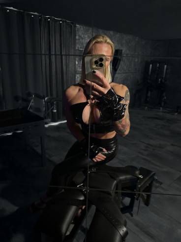 Bizarrlady Anja - Studio Mabella 7