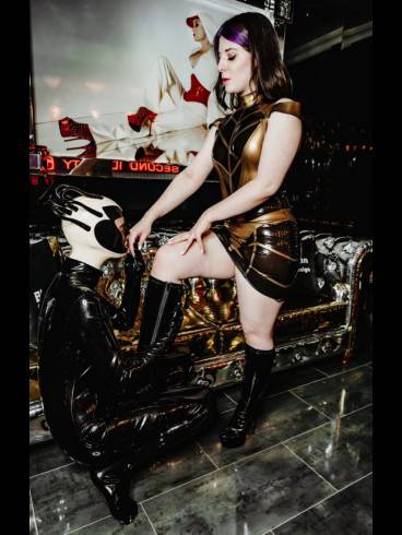 Lady Luna Venus - Meisterin bizarrer Rollenspiele 14