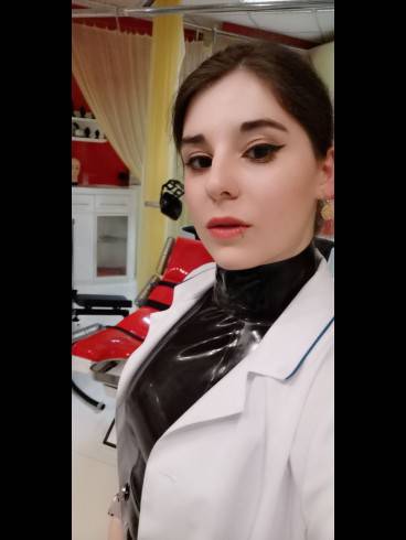 Dr. Luna Venus - Perverse Klinikbehandlung 4