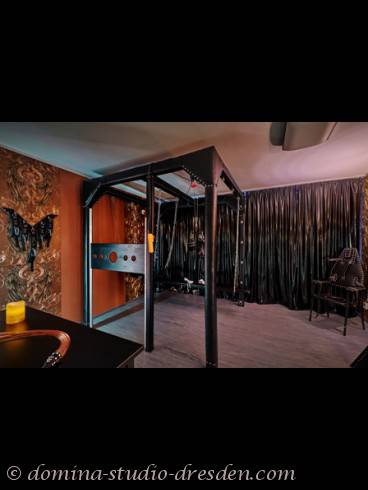 Fetisch(t)Räume im Lustwerk / Dominastudio Dresden 3