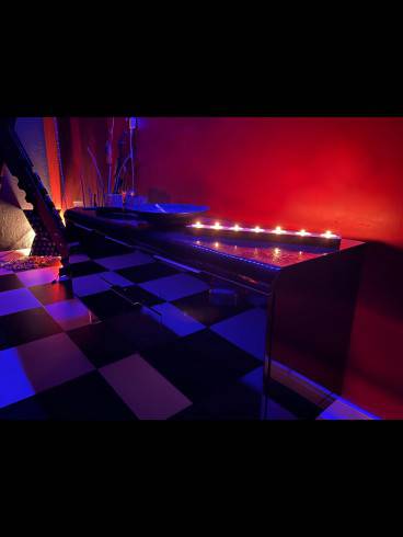 Bizarr-Ärztin Sophie Fleur 19