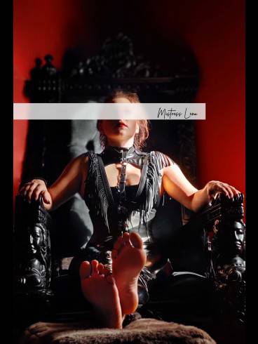 Mistress Lena - Jung dominant sadistisch 2