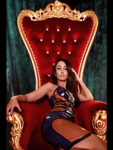 Miss Saphira - Zuckerbrot Peitsche in Perfektion 32