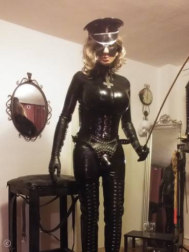 TV-Domina Bizarrlady Isabelle 7