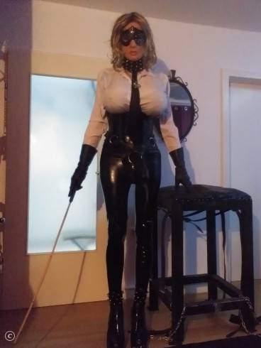 TV-Domina Bizarrlady Isabelle 9