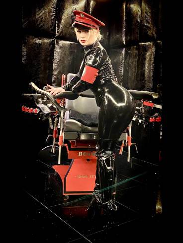 Victoria Violence-Verführerische Dominanz 1