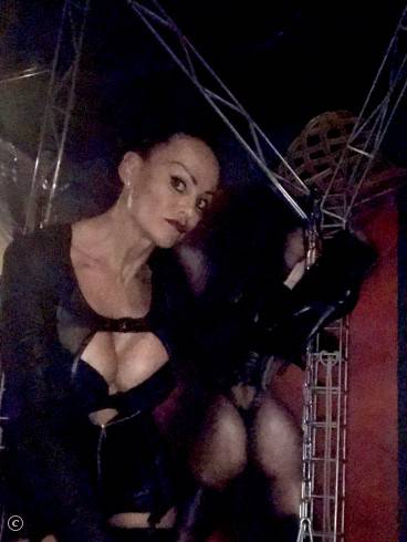 Domina Herrin Liane im Bizarradies 64