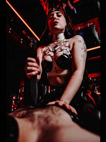 Bizarrlady Luna Venus 3