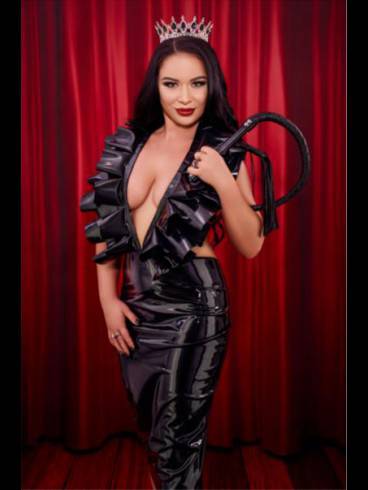 Mistress Ella Narcotic im VIP 1