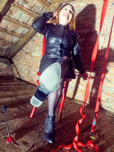 Lady Limentina verpasst Dir strenge Behandlung! 10