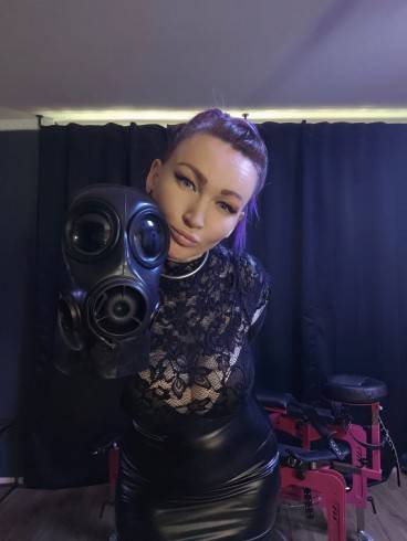 Lady Lynn - pervers-sadistisch-individuell 12