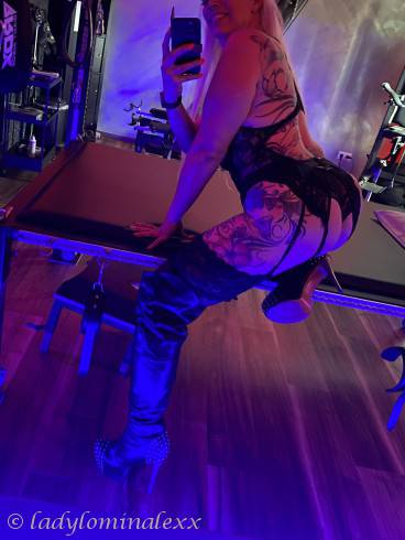 Lady Lomina Lexx 6