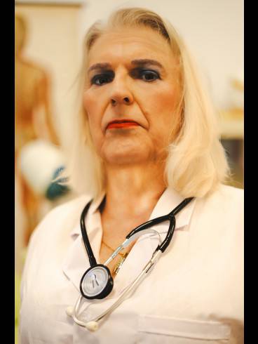 Frau Dr.Vera Schulz Fetischklinik Berlin 18