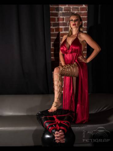 Domina Miss Shiva Lasziva High Class Escort 2