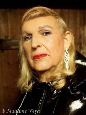 Madame Vera Königin tiefer Trance und dunkler Lust 11