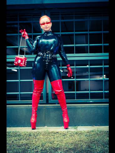 Domina Makeover 3