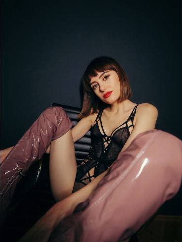 Alessia Tease 5