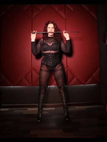 Lady Carmen 4