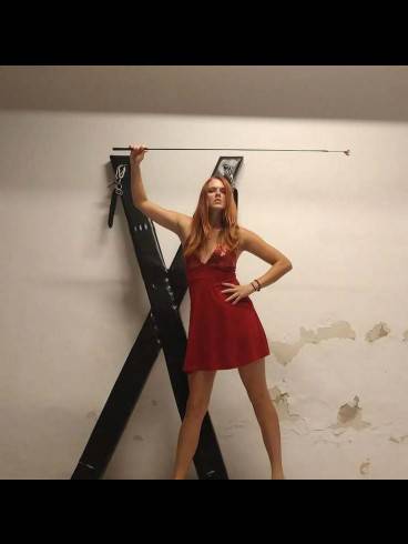 Goddess Julie - Dressden Prague 6