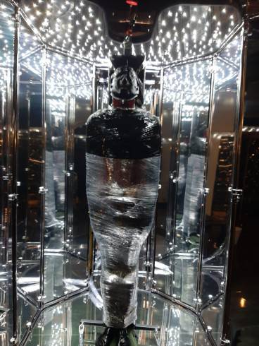 Folienbondage extrem 1