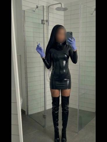 Lady Kleopatra NUR ONLINE CAM/ CHAT 15