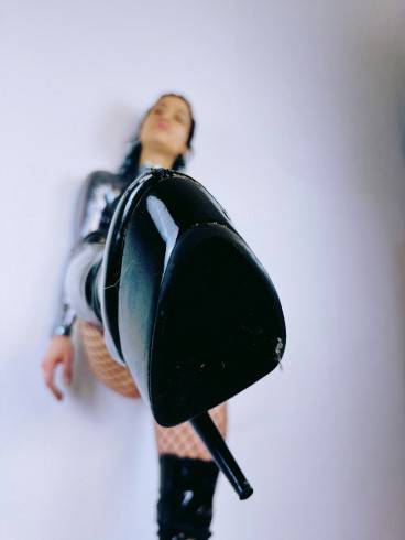 Mistress Komplizin Cloe 11