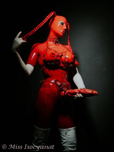 Miss Isocyanat 16