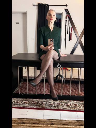 Mistress Helen Bates- Langzeiterziehung 21