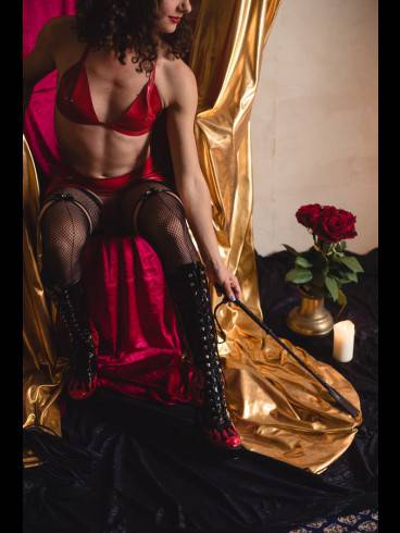 NEU Perverse bizzare Prinzessin im Studio LUX 5